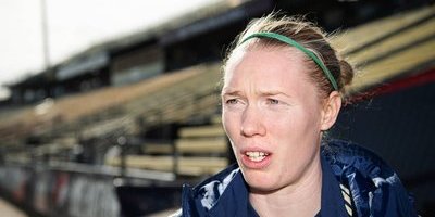 Hedvig Lindahl säljer saker från karriären på Facebook 