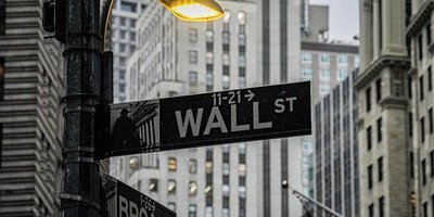 Wall Street öppnar lätt positivt – Adobe rasar