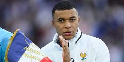 Kylian Mbappé petas från franska landslaget