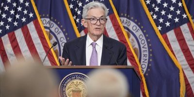 Powell: Amerikansk ekonomi stark – inflationen fortsätter att avta