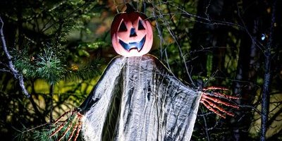 Alex Schulman: Halloween bygger på hot – man borde bara be de utklädda barnen att dra