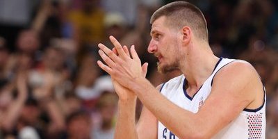 Nikola Jokic bar Serbien  till galen vändning i OS