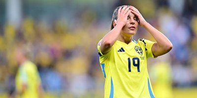 Sverige missade direktplatsen till fotbolls-EM – får spela kval i höst 