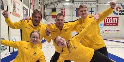 Svenska curlinglaget framme i semifinal i VM