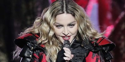 Madonna stämd av missnöjda fans