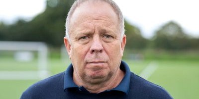 Nobby Stiles son i tårar:  "Nickar dödade pappa"