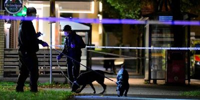 Två till sjukhus efter skottlossning i Sundbyberg