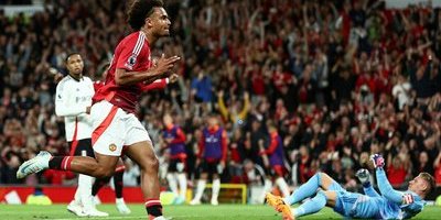 Nyförvärvet räddade Manchester United i premiären