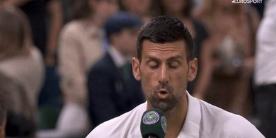 Novak Djokovic svingar mot Wimbledon-publiken: "Ni kan inte röra mig"