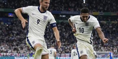 England till kvartsfinal efter galen vändning