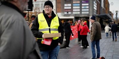 Olof och Jānis har strejkat ett år: "Allt svårare att gå tillbaka"