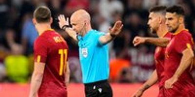 Roma-anhängare till angrepp mot domaren på flygplatsen