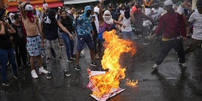 Maduro utses till segrare – väcker stora protester